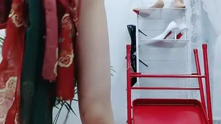 情侣自拍还没脱衣服就直接开干了