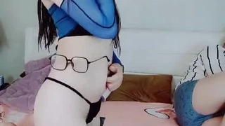 把骚到出汁媳妇的肥逼挖到鲜血直流