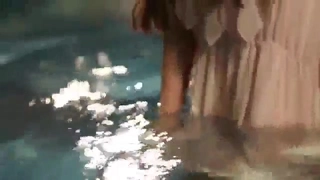 小胸业余少女在网络摄像头上自慰