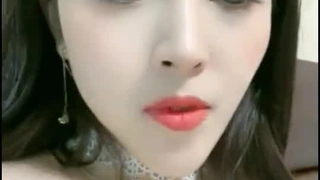 破处落红 姐夫怒砸2W开苞小姨子粉嫩小穴 迷人性感一线天裂缝 大龟头刺入窄穴裹满落红 狂肏爆射满地狼借
