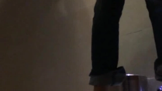 乱伦达人❤️强干租房邻居的小姐姐开门按住嘴巴就是干强奸上瘾女人干舒服了就不会再反抗